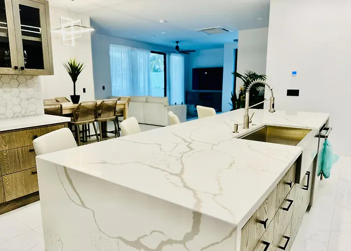 Clearwater South Villa *